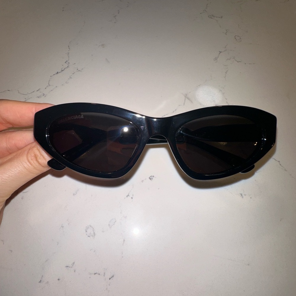 Balenciaga Cat eye Sunglasses 54mm - Picture 3 of 9